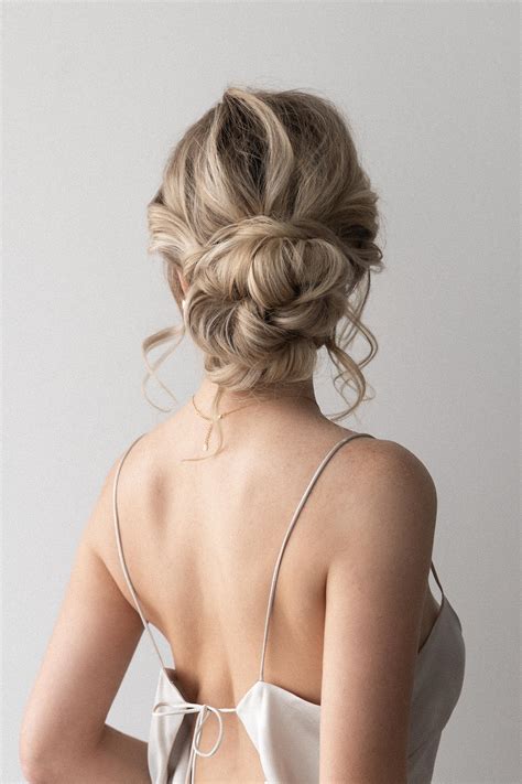 messy updo|easy messy updo.